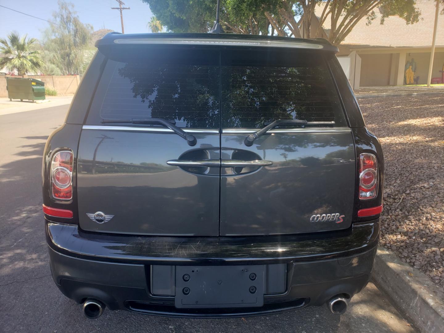 2014 /gray and black Mini Clubman s (WMWZG3C58ET) with an 1.6L L4 DOHC 16V engine, 4-Speed Automatic transmission, located at 323 E Dunlap Ave., Phoenix, AZ, 85020, (602) 331-9000, 33.567677, -112.069000 - 2014 MINI Cooper S,.......EXCELLENT CONDITION........A REAL MUST SEE.....ONLY 113K MILES,....Ice Clod AC...Stereo/CD Player, phone sync, Bluetooth, Gray and black interior with black leather seats in near perfect condition....Runs and Drives Excellent. passed emissions...... Call or text Jody 602-44 - Photo#8